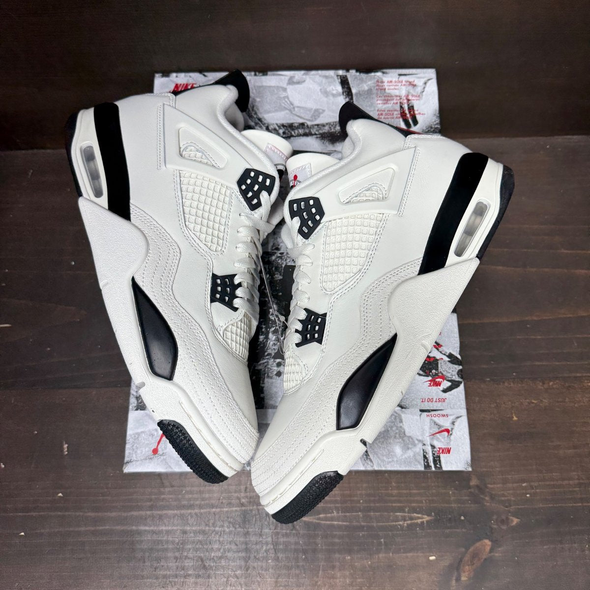Jordan 4 Retro OG Flight Club Size 12 - tag