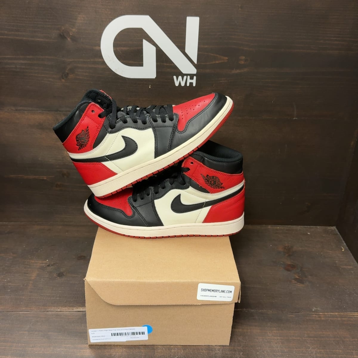 Jordan 1 Retro High Bred Toe Size 8.5 (Pre-Owned) - front