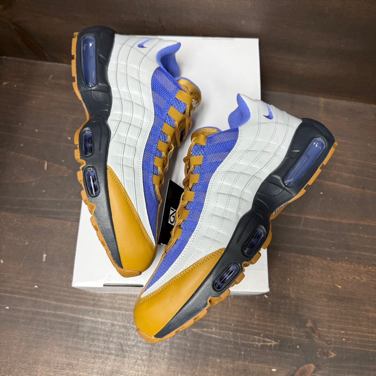 Nike Air Max 95 'By Neimann Lawrence' Size 10.5 - tag