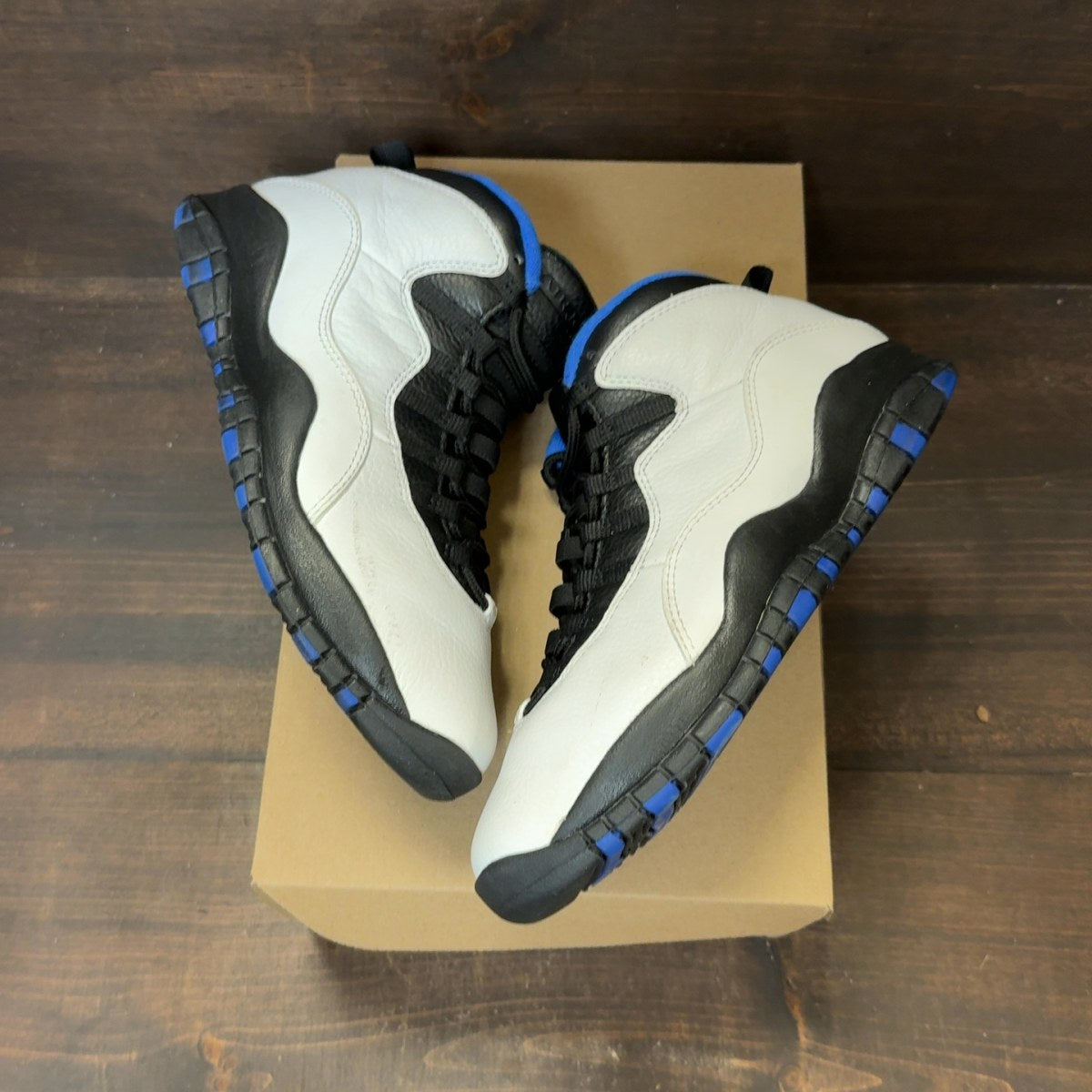 Jordan 10 Retro Orlando Size 8 (Pre-Owned) - Image 2