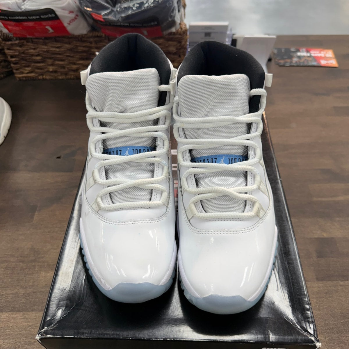 Jordan 11 Retro Legend Blue (2024) - Image 3