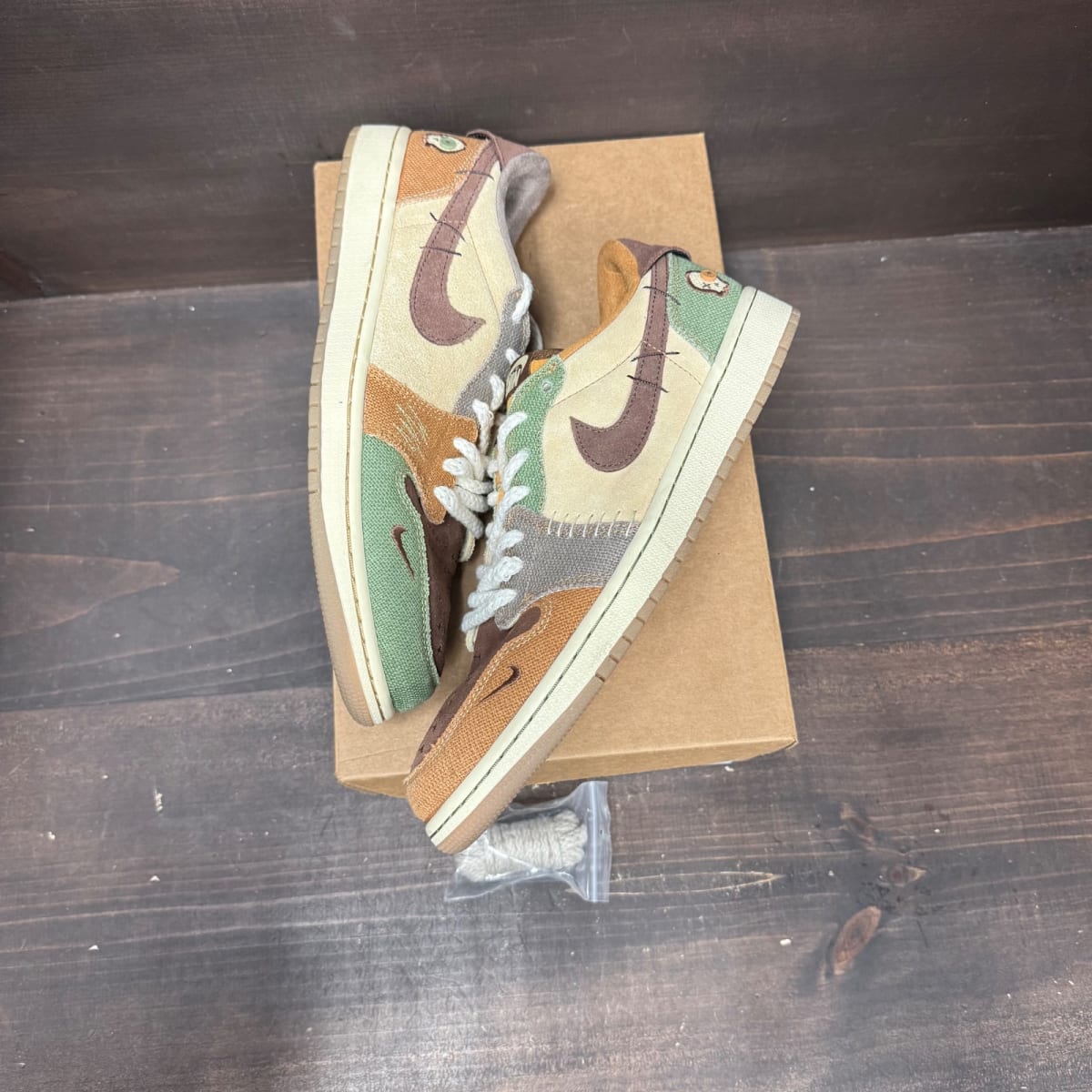 Jordan 1 Retro Low OG Zion Williamson Voodoo Size 11.5 (Pre-Owned) - tag