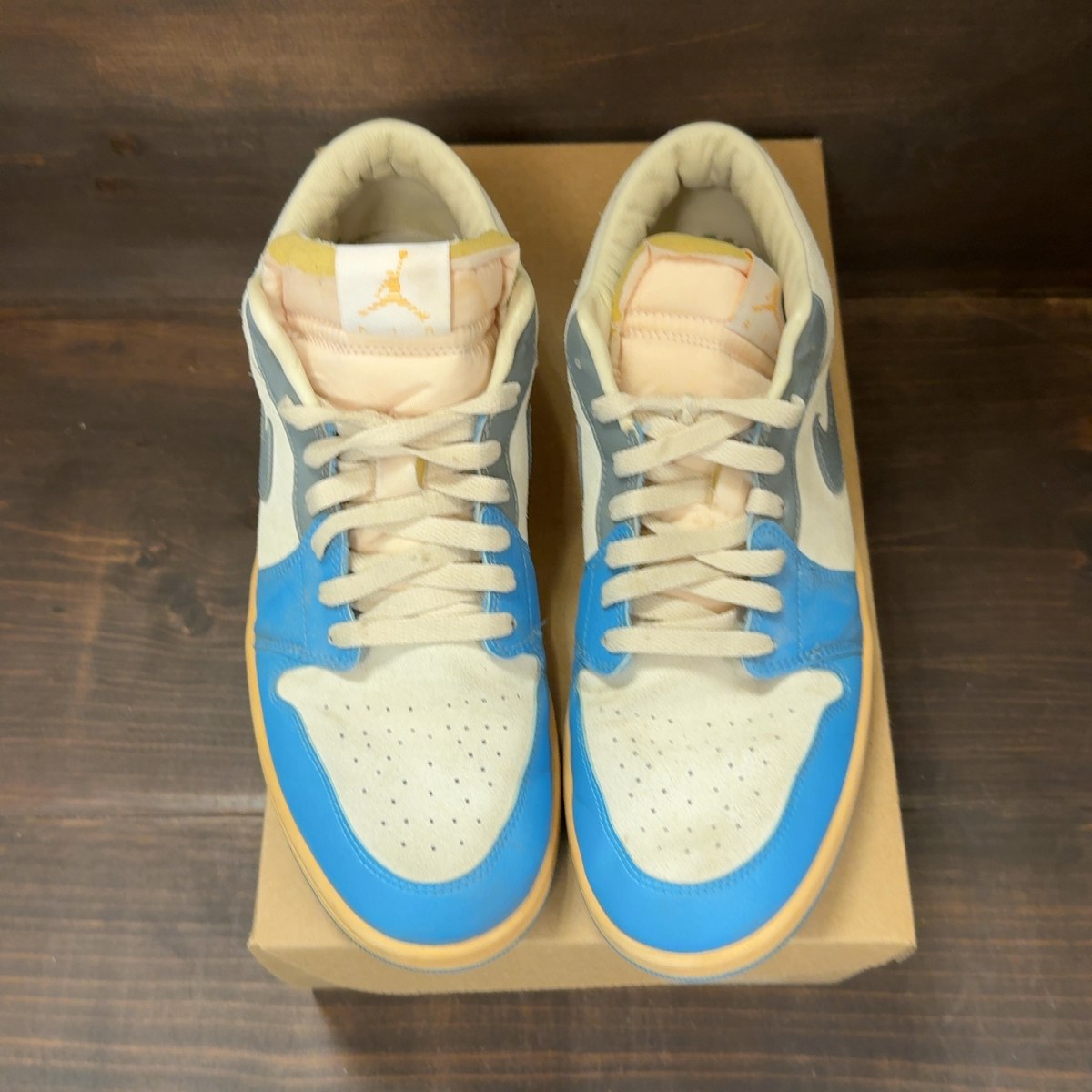 Jordan 1 Low Vintage UNC Grey Size 9.5 (Pre-Owned) - Image 3