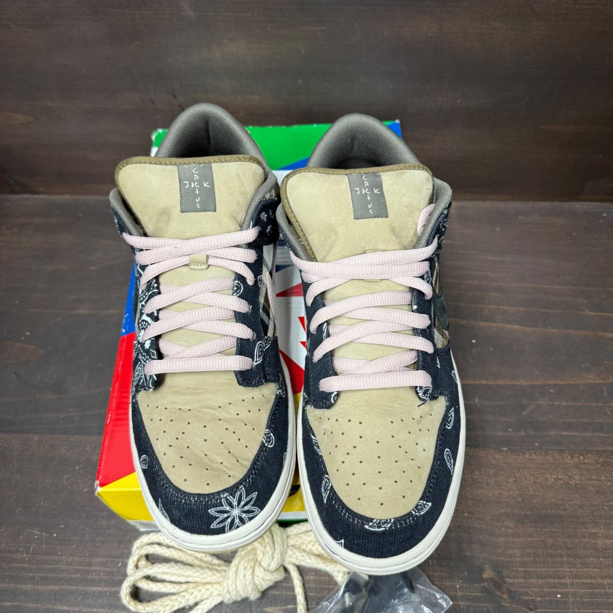 Nike SB Dunk Low Travis Scott - Image 2