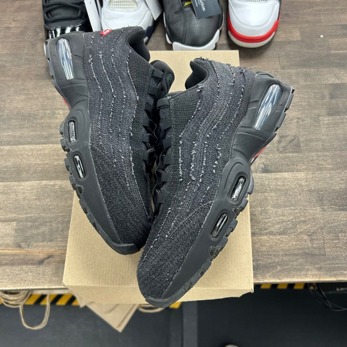 Nike Air Max 95 OG Levis Black Size 12 (Pre-Owned) - Image 1