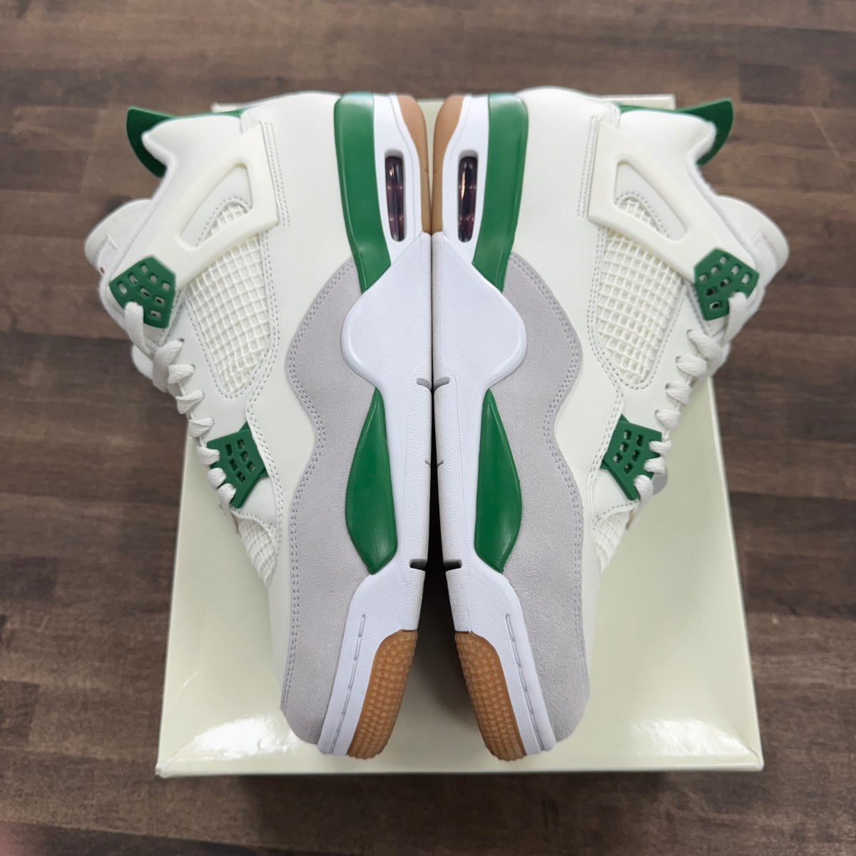 Jordan 4 Retro SB Pine Green Size 13 (Pre-Owned) - Image 5
