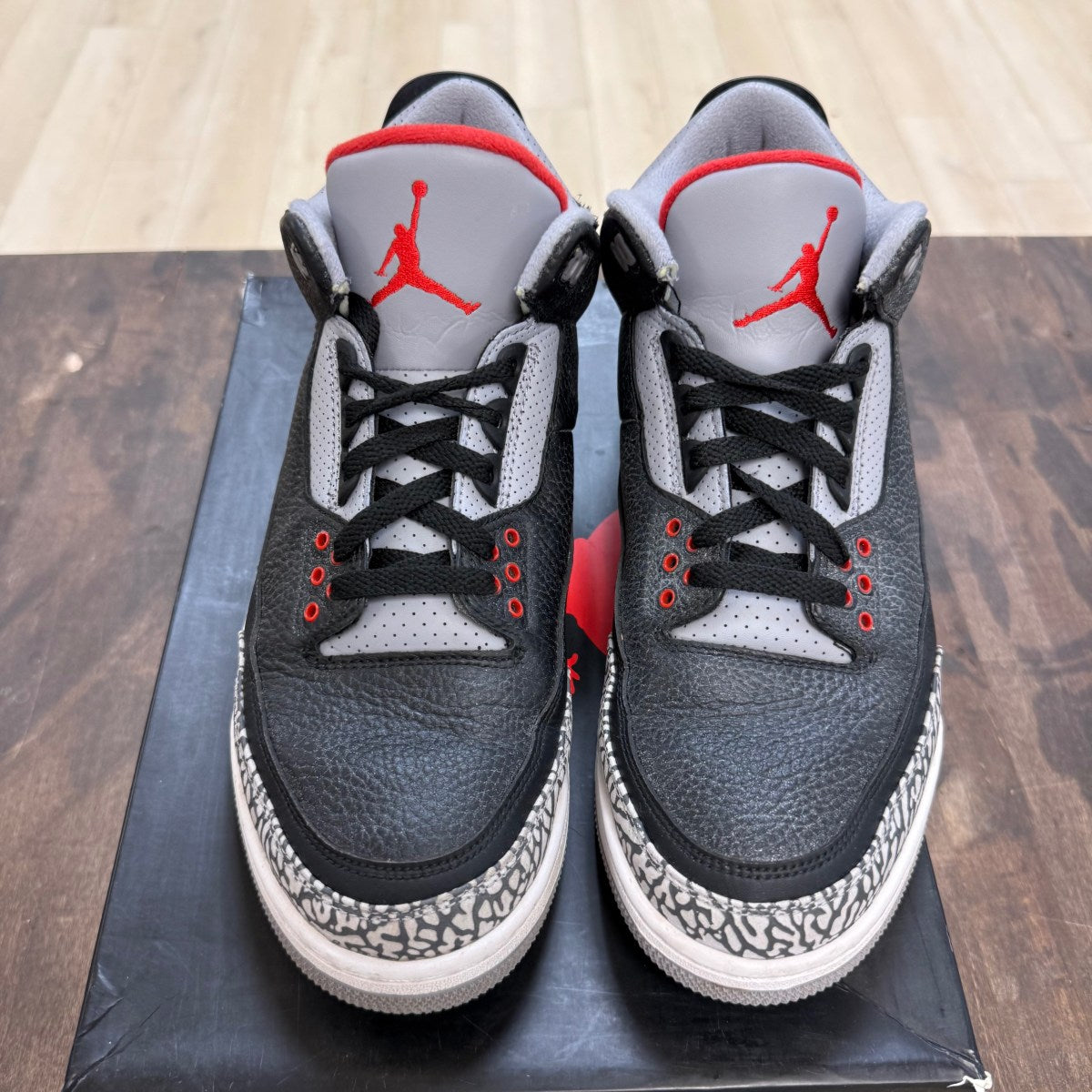 Jordan 3 Retro Black Cement (2018) Size 11 (Pre-Owned)