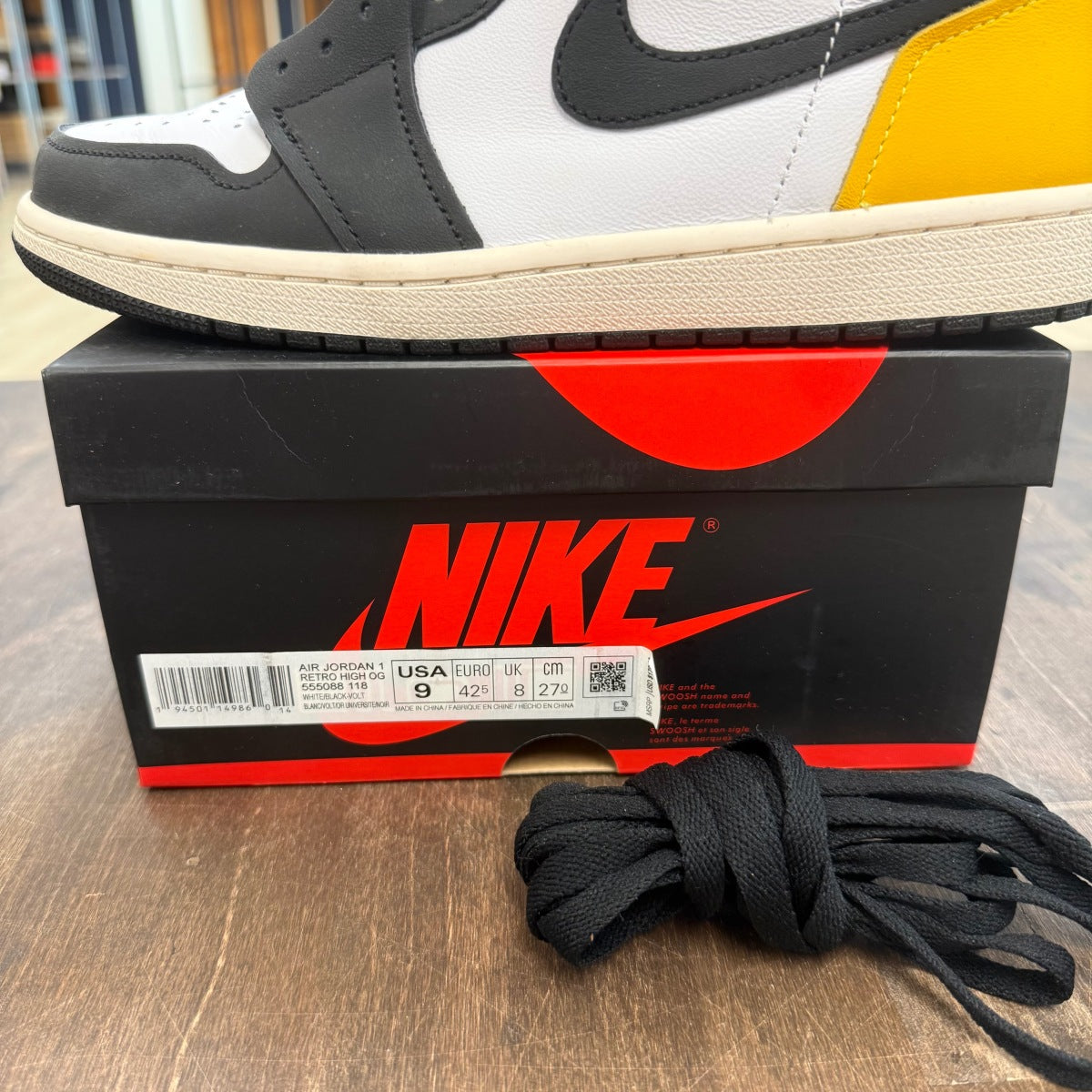 Jordan 1 Retro High White Black Volt University Gold - Image 6