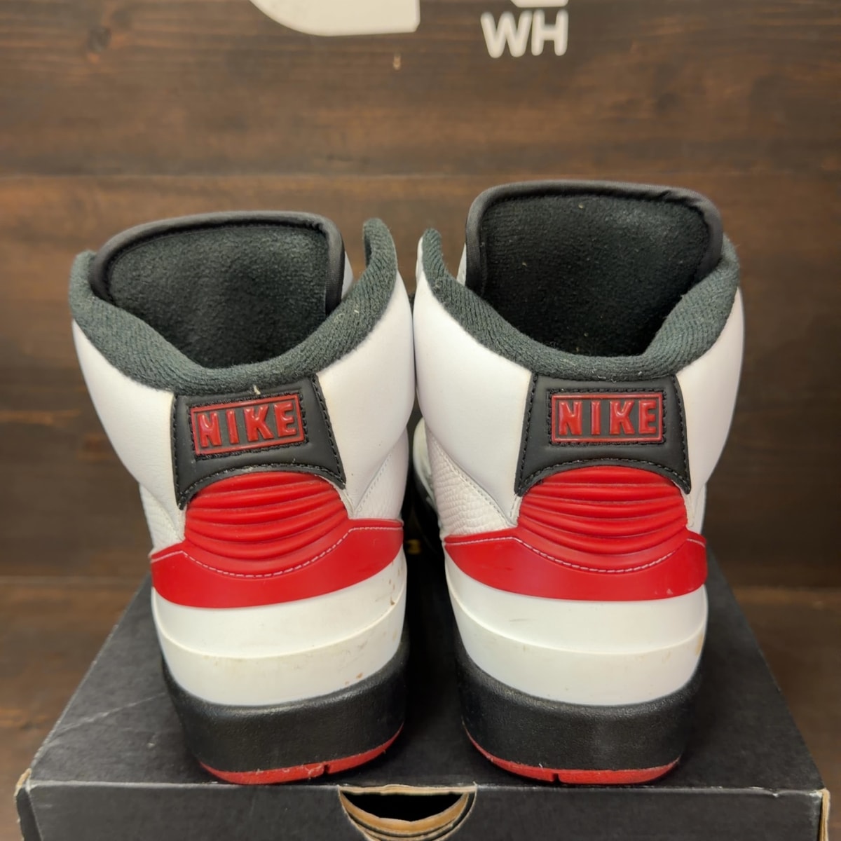 Jordan 2 Retro OG Chicago (2022) (GS) - Image 4