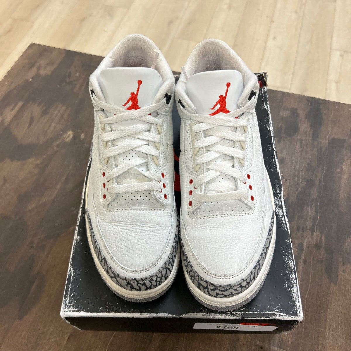 Jordan 3 Retro White Cement Reimagined Size 9 (Moderately Worn Pre-Owned) - Image 2