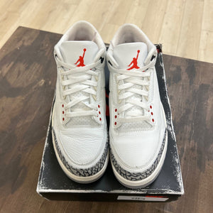 Jordan 3 Retro White Cement Reimagined Size 9 (Moderately Worn Pre-Owned) - Image 2