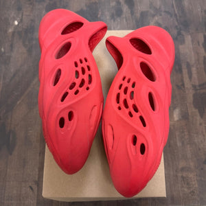 adidas Yeezy Foam RNNR Vermillion Size 11 (Pre-Owned) - Image 2