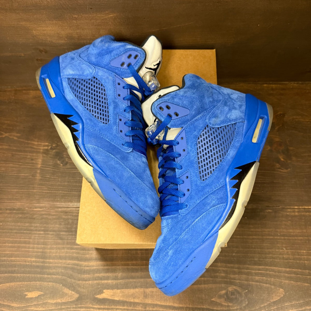 Jordan 5 Retro Blue Suede Size 12 (Pre-Owned) - Image 2