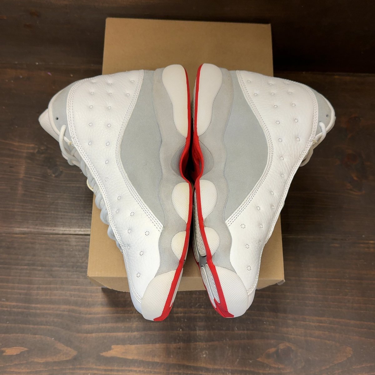 Jordan 13 Retro Wolf Grey Size 9 (Pre-Owned) - aux