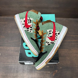 Nike SB Dunk High Dog Walker Size 9.5 (Pre-Owned) - back