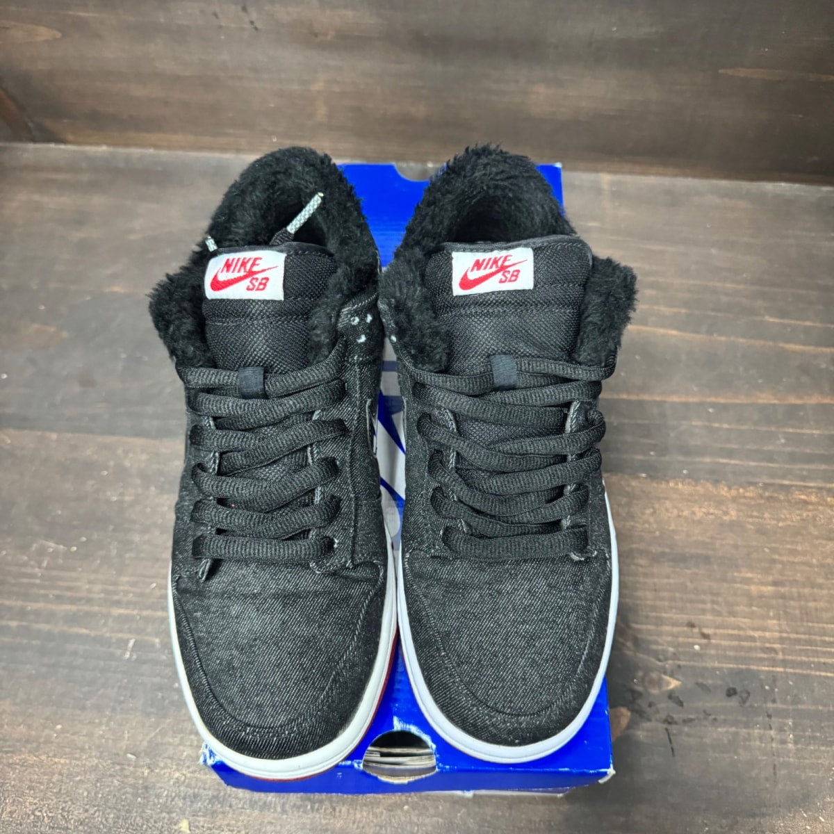 Nike SB Dunk Low Larry Perkins Size 8.5 (Pre-Owned) - side