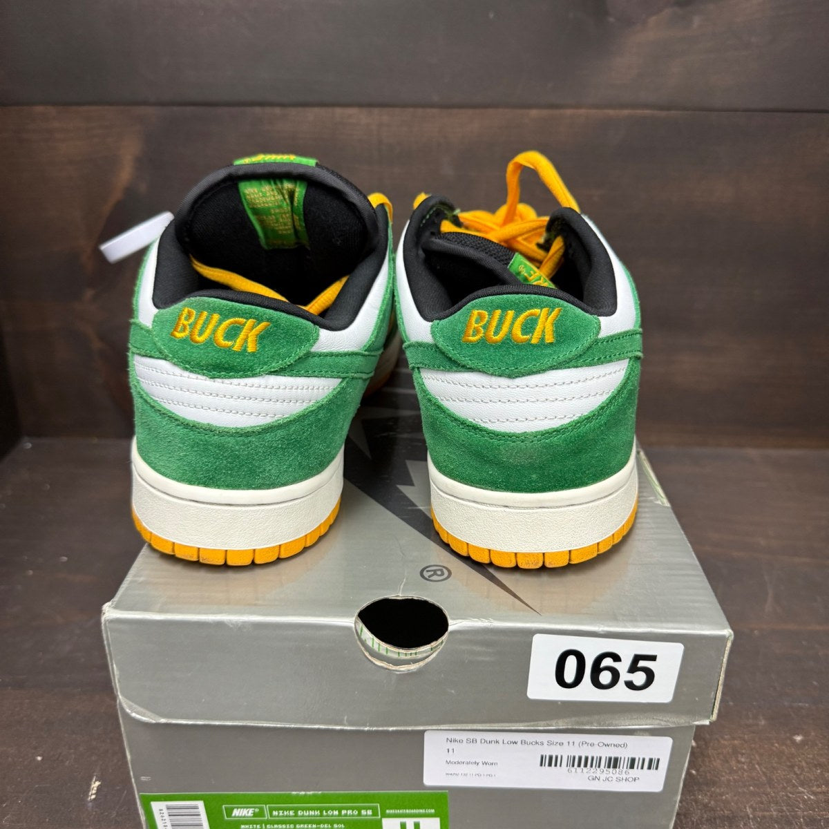 Nike SB Dunk Low Bucks - Image 5