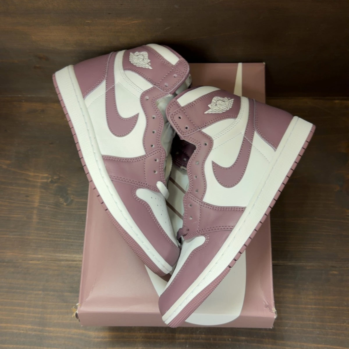Jordan 1 Retro High OG Mauve Size 10 - Image 2
