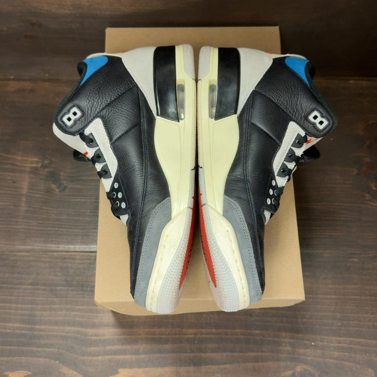 Jordan 3 Retro OG Rare Air Size 10 (Pre-Owned) - Image 4