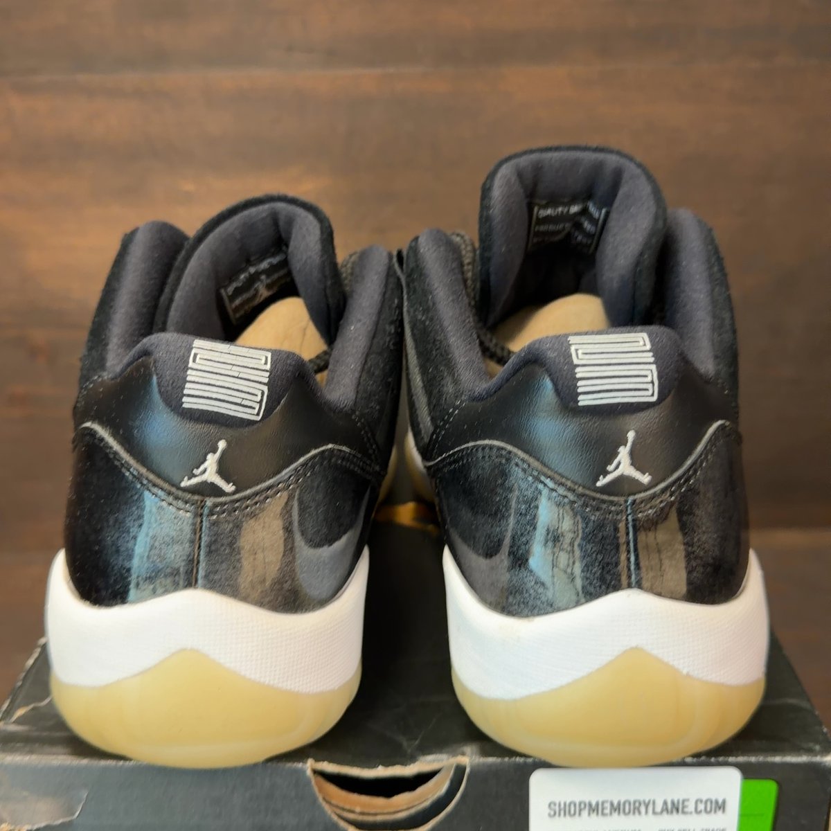 Jordan 11 Retro Low Barons Size 8.5 (Pre-Owned) - aux