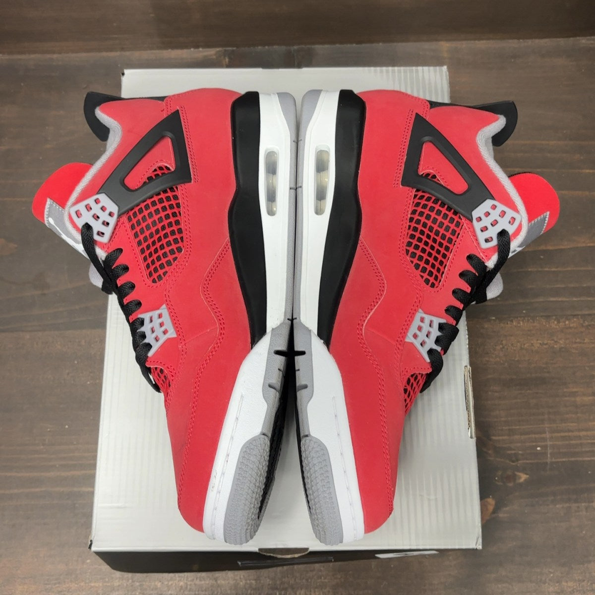 Jordan 4 Retro Toro Bravo (2026) - Image 4