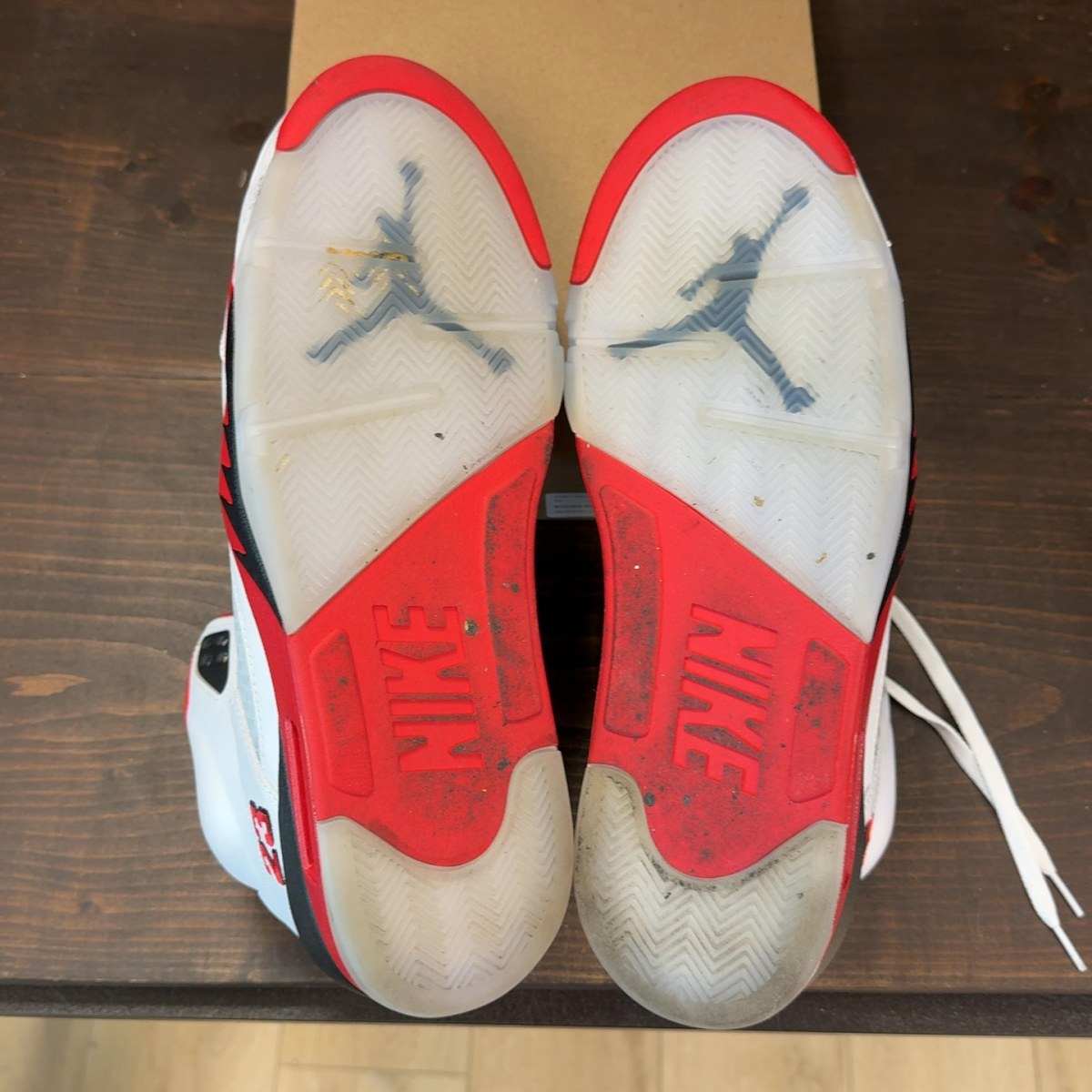 Jordan 5 Retro Fire Red Black Tongue (2025) Size 13 (Pre-Owned) - Image 8
