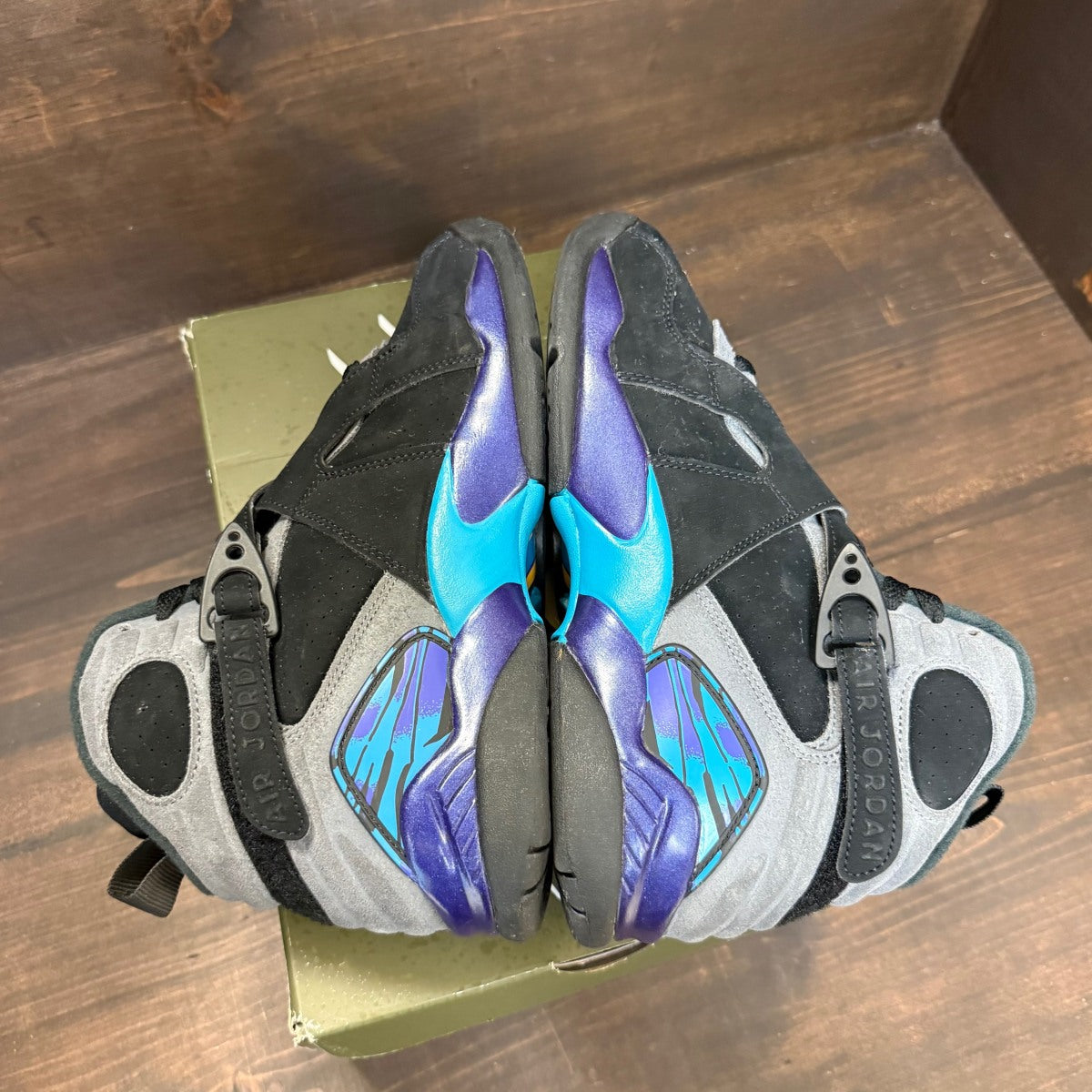 Jordan 8 Retro Aqua (2025) (GS) Size 6.5Y (Pre-Owned) - Image 4