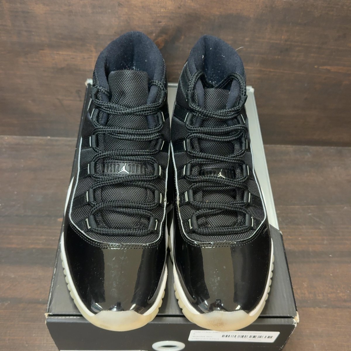 Jordan 11 Retro Jubilee 25th Anniversary Size 9 (Pre-Owned) - tag