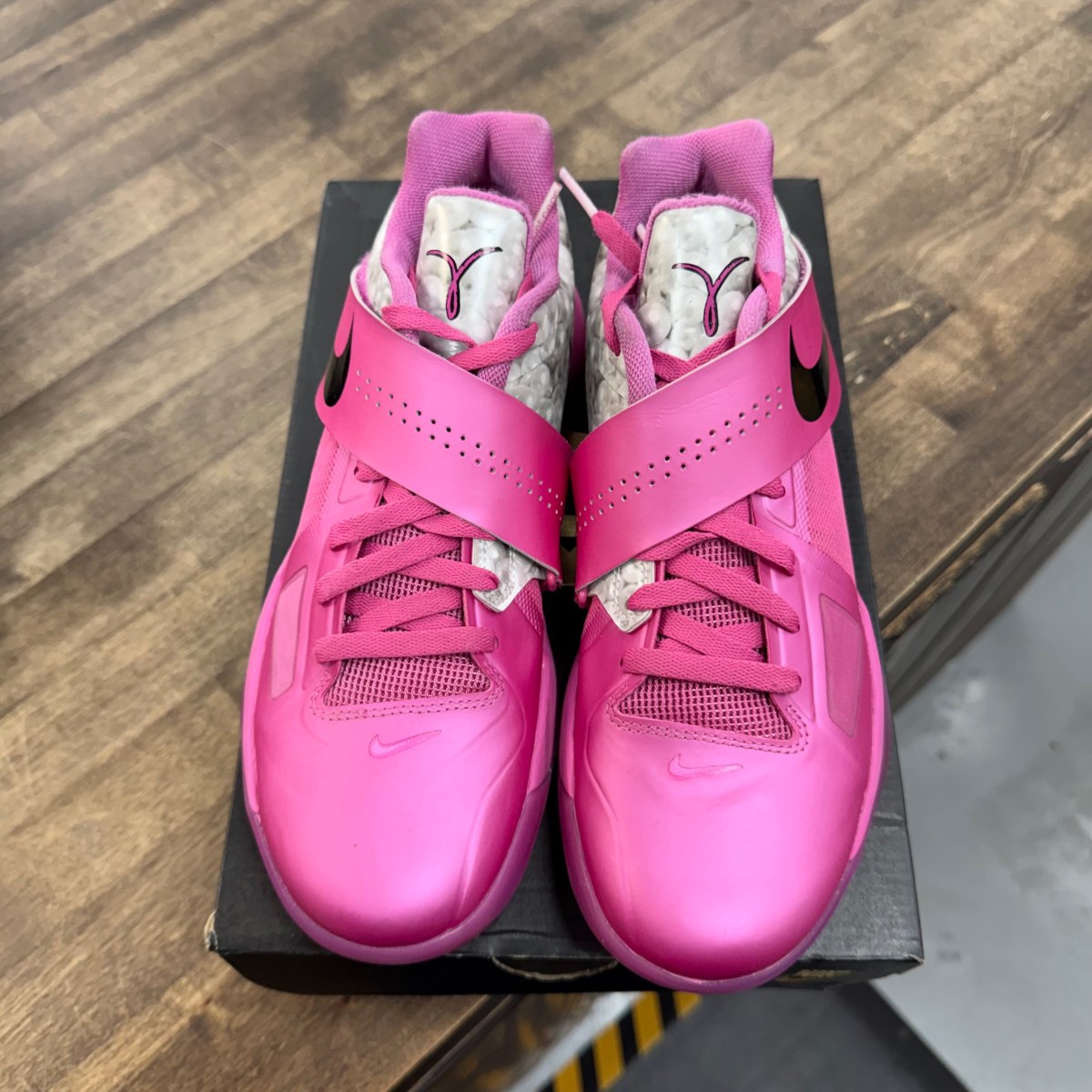 Nike KD 4 Aunt Pearl (2024) - Image 2