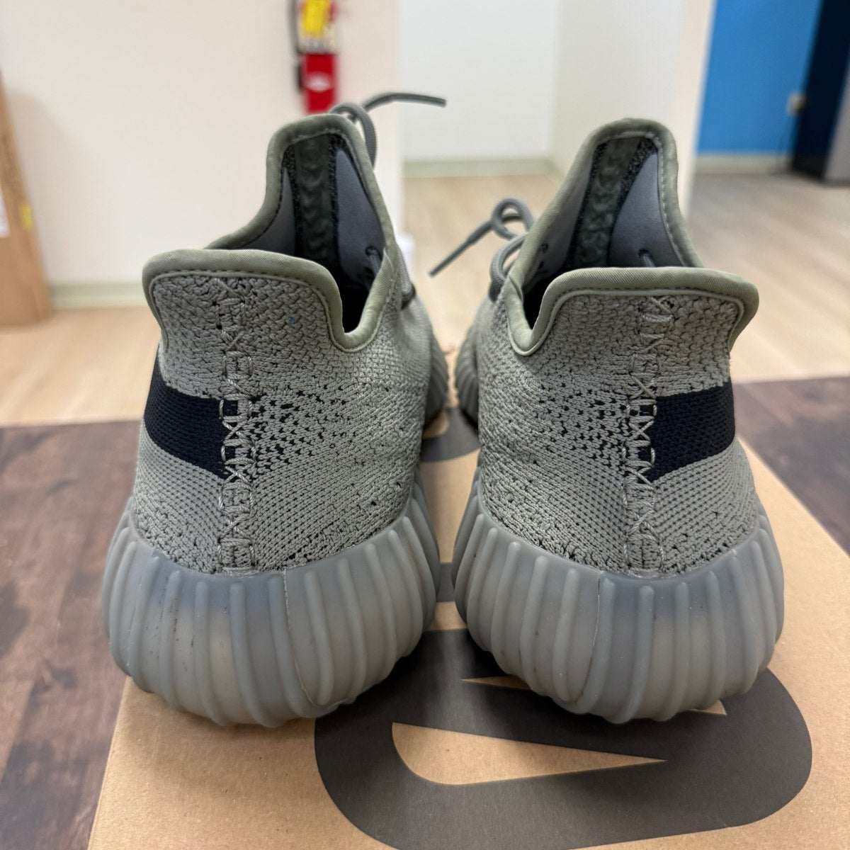 adidas Yeezy Boost 350 V2 Granite - Image 3