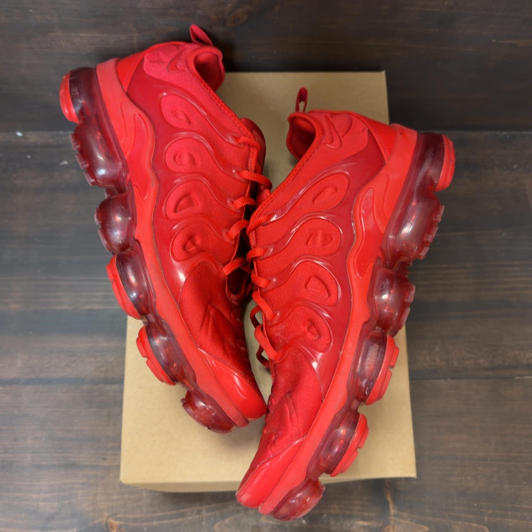 Nike Air VaporMax Plus Triple Red Size 11 (Pre-Owned) - Image 2
