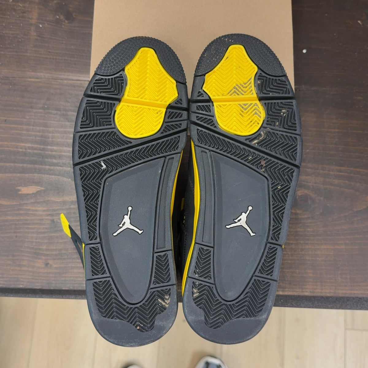 Jordan 4 Retro Thunder (2023) Size 11 (Pre-Owned) - Image 8