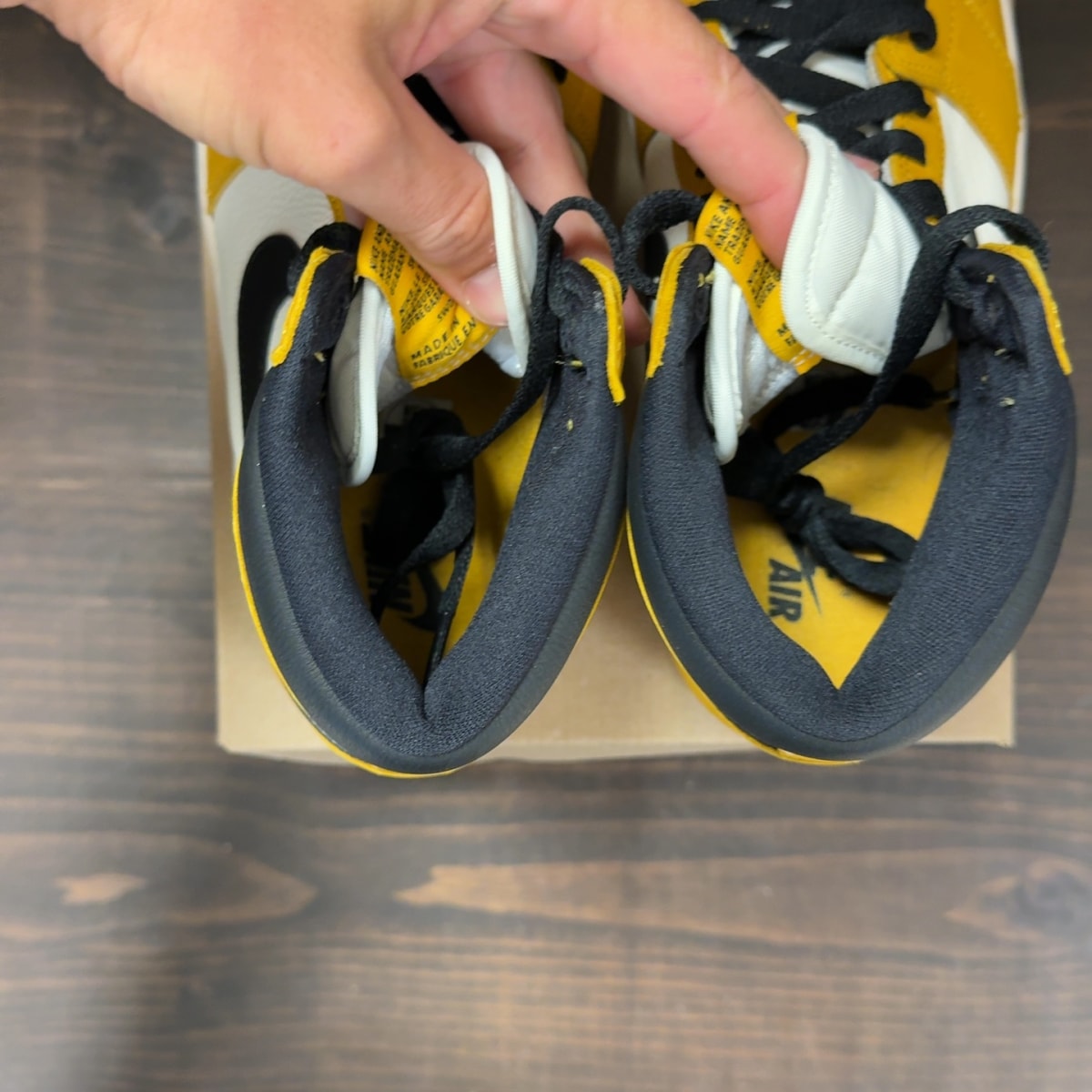 Jordan 1 Retro High OG Yellow Ochre Size 8.5 (Pre-Owned) - Image 6