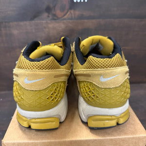 Nike Zoom Vomero 5 Ochre Flat Gold Size 13 (Pre-Owned) - Image 4