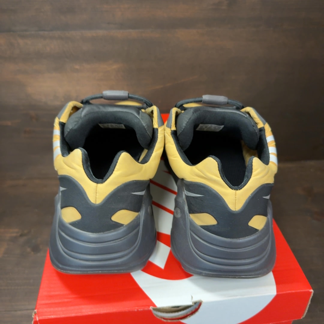 adidas Yeezy Boost 700 MNVN Honey Flux Size 10.5 (Pre-Owned) - Image 4
