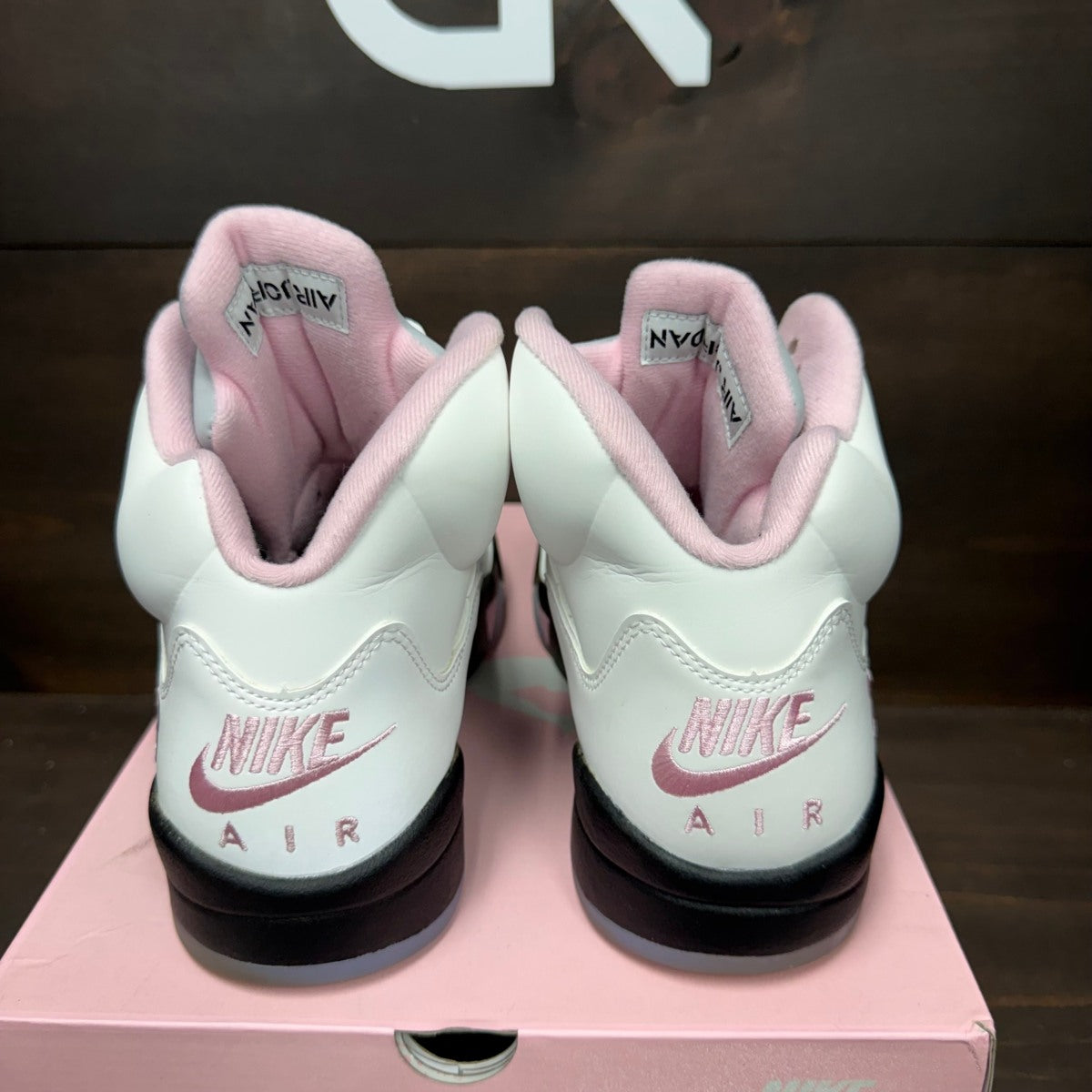 Jordan 5 Retro Medium Soft Pink - Image 5