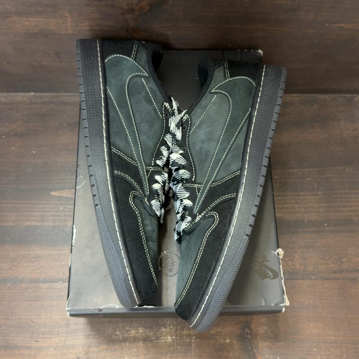Jordan 1 Retro Low OG SP Travis Scott Black Phantom Size 10 (Pre-Owned) - back