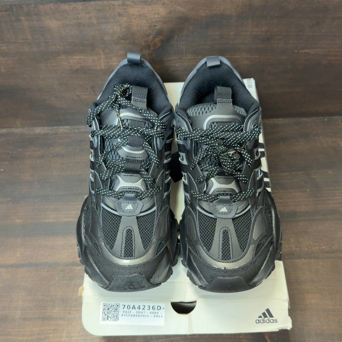 adidas XLG Runner Deluxe Black Grey - Image 3