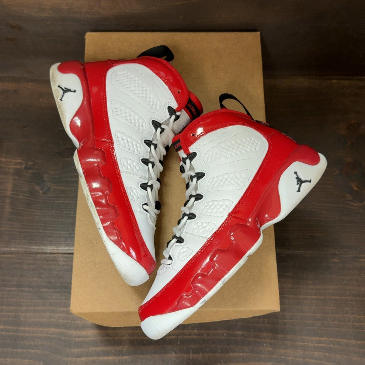 Jordan 9 Retro White Gym Red (GS) Size 5.5Y (Pre-Owned) - Image 2