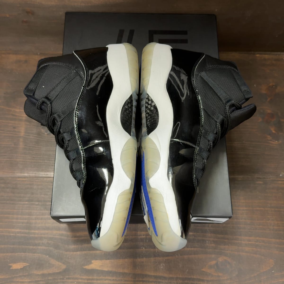 Jordan 11 Retro Space Jam (2016) Size 12 (Pre-Owned) - aux