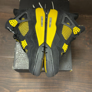 Jordan 4 Retro Thunder (2023) - Image 4
