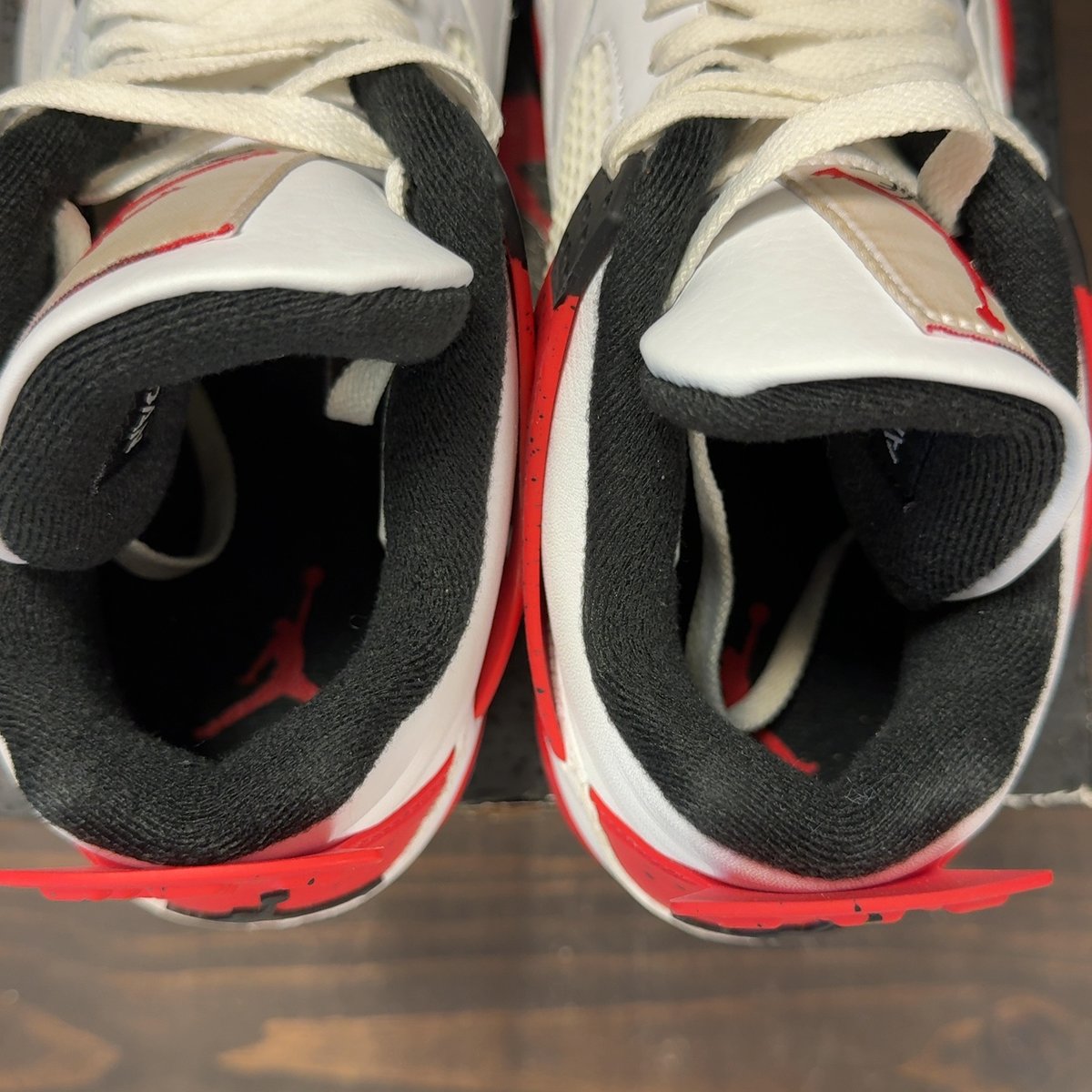 Jordan 4 Retro Red Cement Size 9.5 (Pre-Owned) - aux