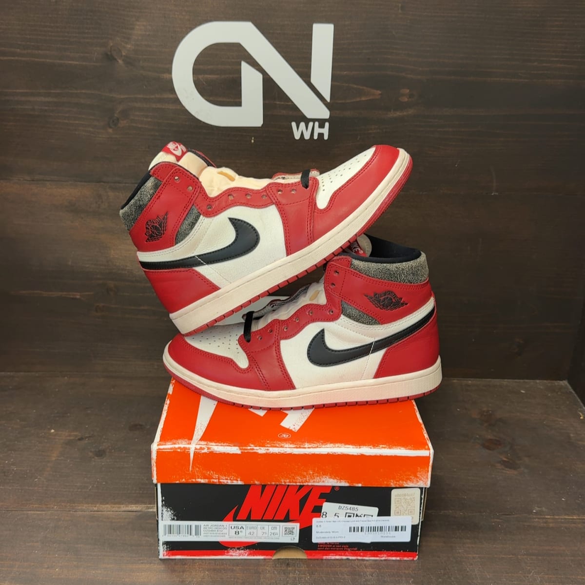 Jordan 1 Retro High OG Chicago Lost and Found Size 8.5 (Pre-Owned) - front