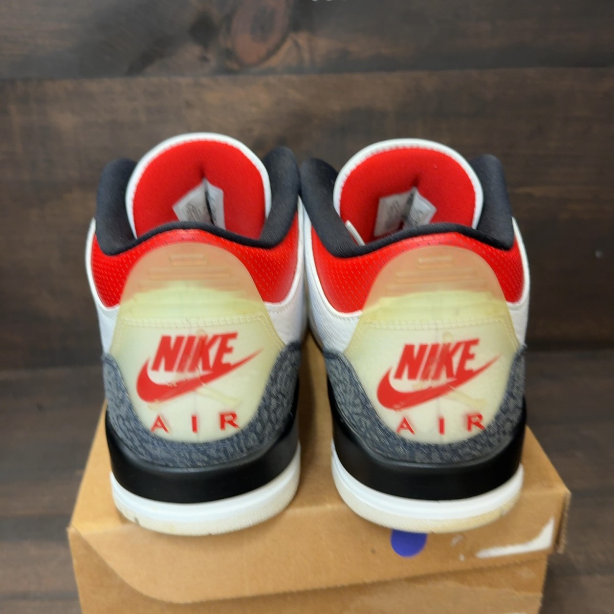Jordan 3 Retro SE Fire Red Denim (2020) Size 10.5 (Pre-Owned) - Image 4