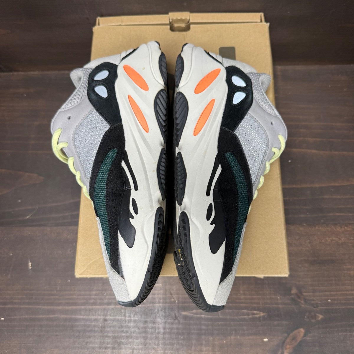 adidas Yeezy Boost 700 Wave Runner Size 9 (Pre-Owned) - Image 3