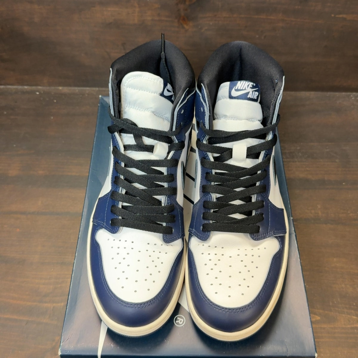 Jordan 1 Retro High OG Midnight Navy - Image 3