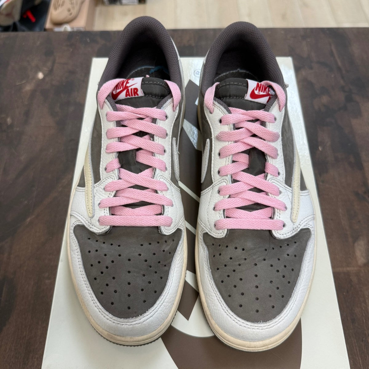 Jordan 1 Retro Low OG SP Travis Scott Reverse Mocha - Image 2