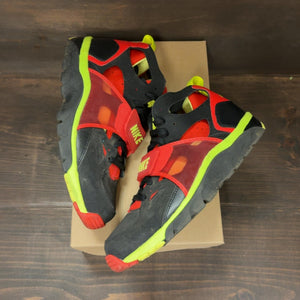 Nike Air Trainer Huarache Black Volt University Red Size 11 (Pre-Owned) - Image 2