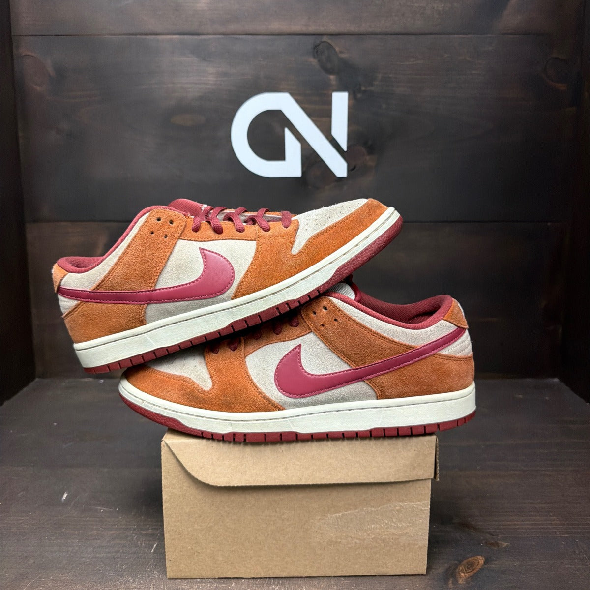 Nike SB Dunk Low Pro Dark Russet Cedar Size 12 (Pre-Owned) - Image 1