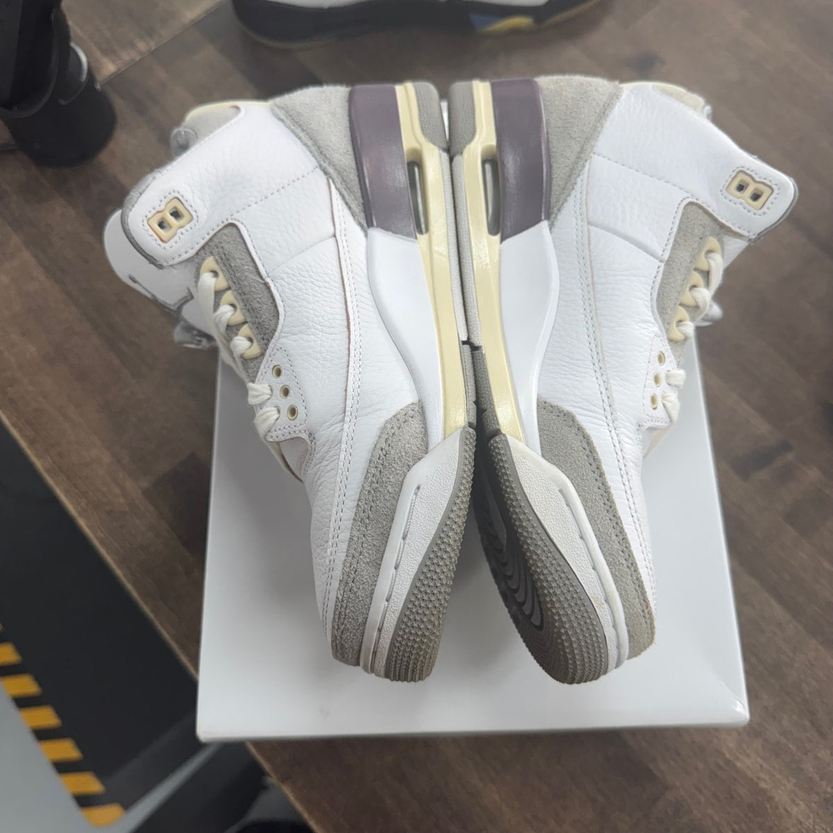 Jordan 3 Retro SP A Ma Maniére (Women's) - Image 5